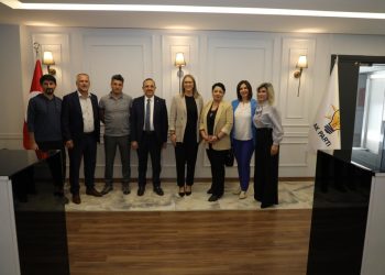 AK Parti İzmir İl Başkanlığı’na Ziyaret