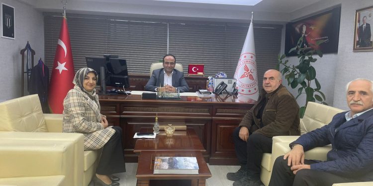 YENİ SENDİKA olarak Malatya İl Sağlık Müdürü Dr. Öğr. Üyesi Erhan Berk’i ziyaret ettik.