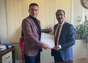 YENİ SENDİKA Genel Başkanımız Metin Memiş, PGS Hukuk Bürosu Kurucusu Av. Abdullah Polat ile YENİ SENDİKA’nın hukuk danışmanlığı sözleşmesine imza attı.