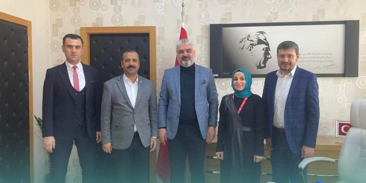 YENİ SENDİKA Genel Başkanı Metin Memiş Yeni Mahalle E.A.H Başhekimini Ziyaret Etti