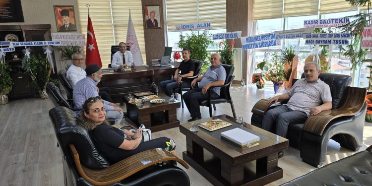 Yeni Sendika’dan İl Sağlık Müdürüne Ziyaret