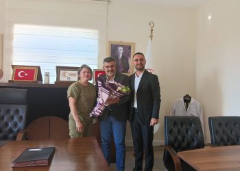 Yeni Sendika Antalya İl Temsilcisi Volkan Kuş ve Yönetim Kurulu Üyesi Havva Çalışkan, Serik Devlet Hastanesi Başhekimi Uz. Dr. Serkan Kurt’u makamında ziyaret etti.