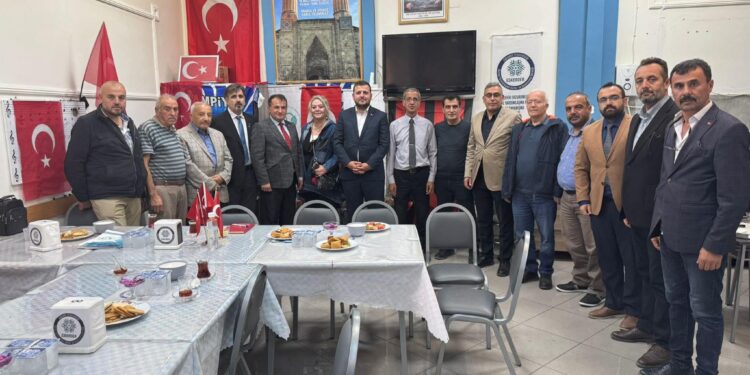 AK PARTİDEN YENİ SENDİKAYA ZİYARET
