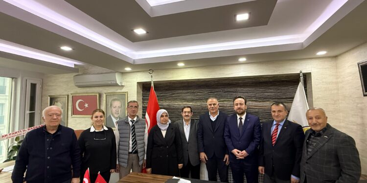 YENİ SENDİKADAN AK PARTİ ZİYARETİ