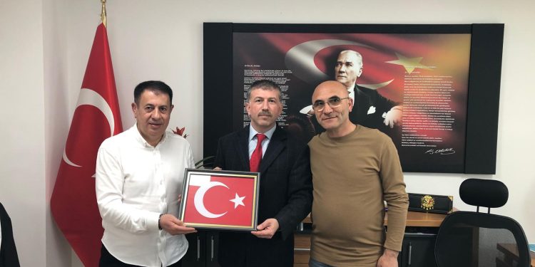 Yeni Sendika’dan Altınordu İlçe Sağlık Müdürü’ne Hayırlı Olsun Ziyareti