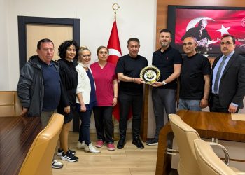 Yeni Sendika’dan Perşembe Devlet Hastanesi Başhekimi Uzm.Dr. Hakan Hacısalihoğlu’na Hayırlı Olsun Ziyareti